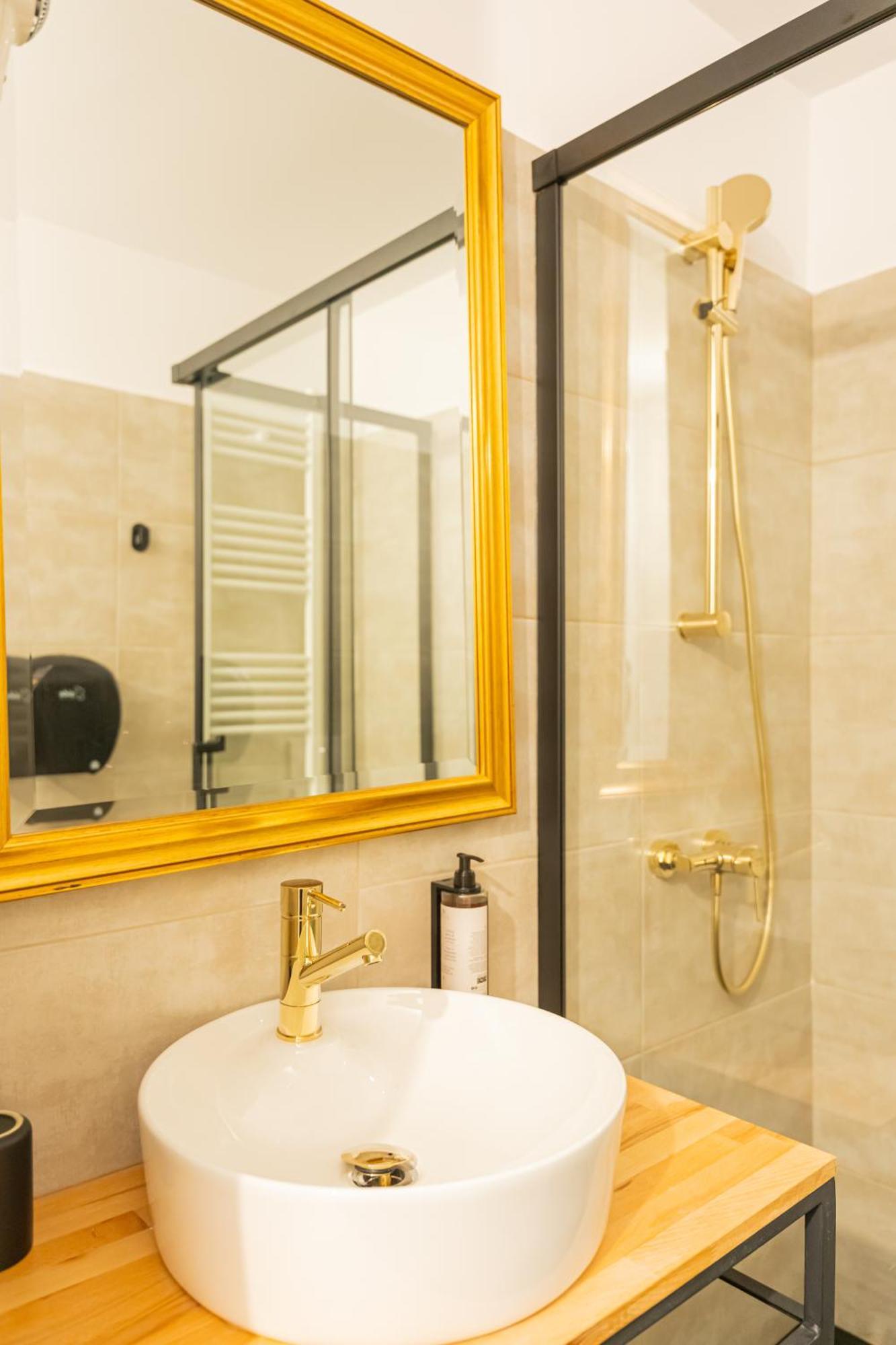 Epic Rooms Brasov Bagian luar foto