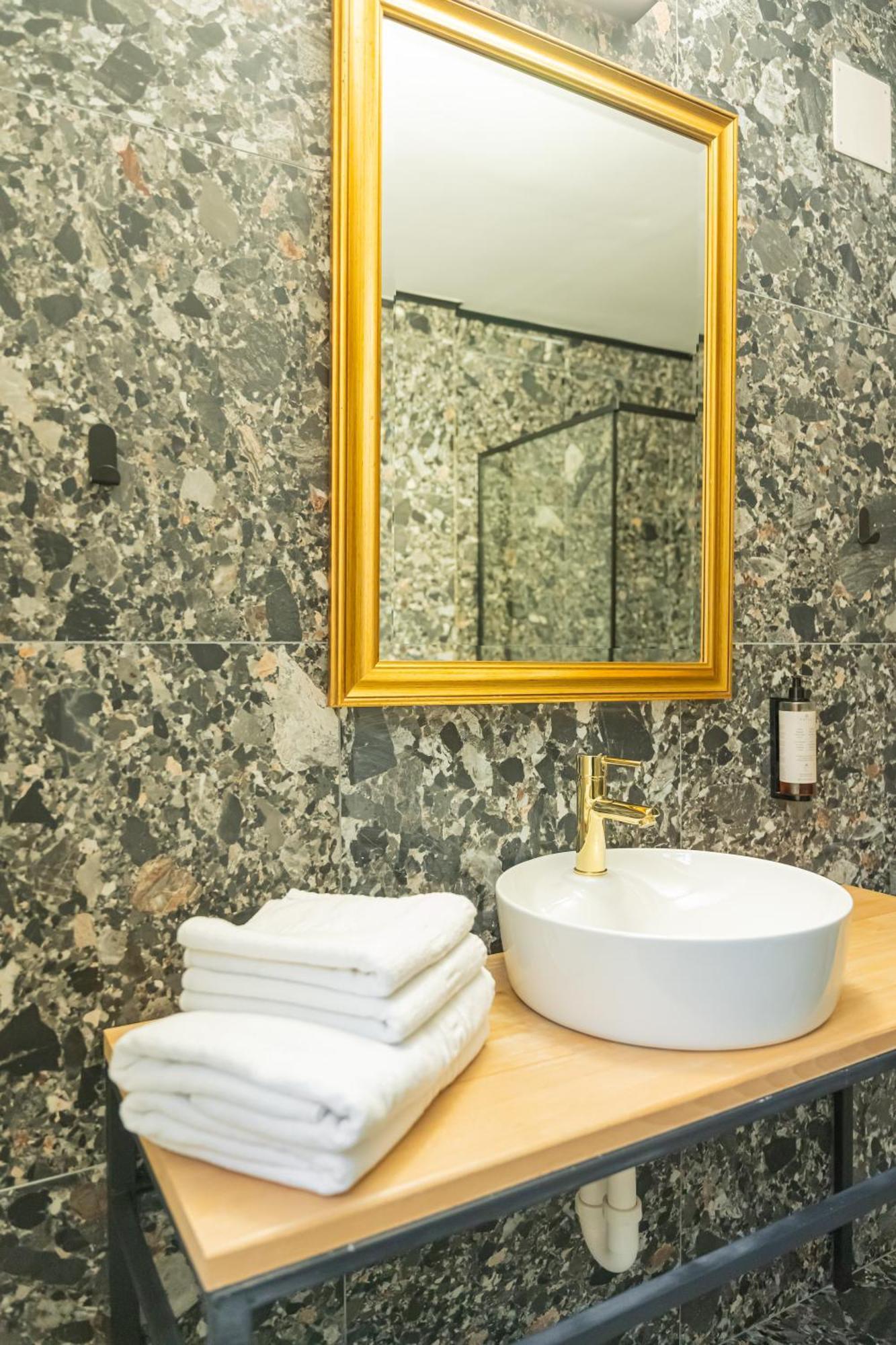 Epic Rooms Brasov Bagian luar foto